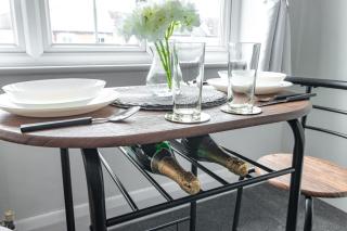Luxury 1 Bed Apartment Bromley - Bickley - 7