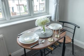 Luxury 1 Bed Apartment Bromley - Bickley - 3