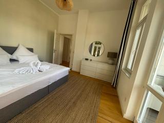 HyggeLiving - NEU - Luxus Apartments in schöner Villa - Bergblick - 3 Balkone - 7 Pers - Parken - 100qm - 4