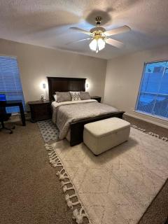 HoustonEnergyCorridor Home - 5