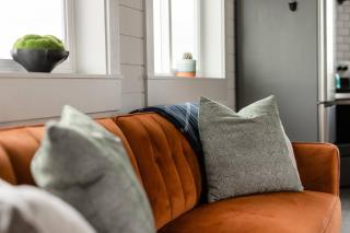 Modern Tiny House with Spectacular Views - 4