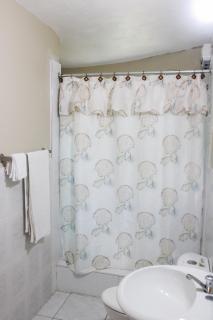 2BR Villa Ocean Views Beach 5mins to Airport - 6