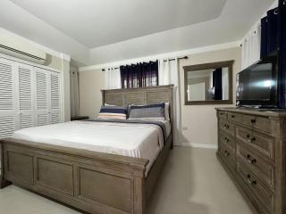 Renfrew Oasis - Kingston - 1