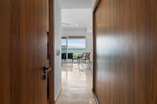 Magnificent condo with ocean view - 1