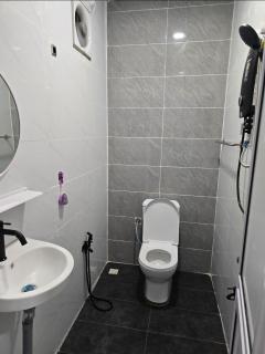 Dia Roomstay Gong Badak - 4