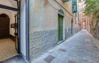 Beautiful Apartment In Genova With Wifi - 5