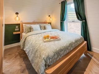 Charlies Cabin - Uk49906 - - 4
