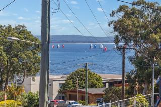 Bay Getaway, 1, 65 Ronald Ave - recently renovated unit water views - Shoal Bay - 0