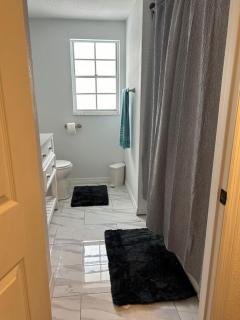 5 Bedrooms, 4 Bathrooms, Pool, Gym, Sleeps 16 Leesburg Retreat!!!! - 5
