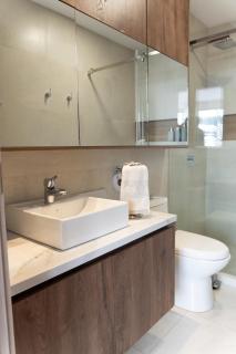 Apartamento moderno con balcón - 2