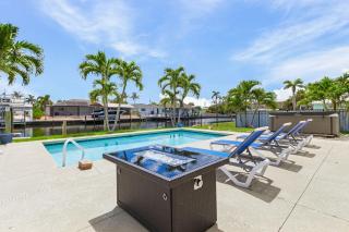 7 Dockside Dream- 3BR 3BA Pool Home with Water views! home - 6