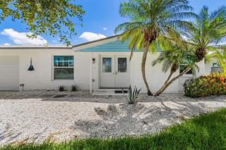 7 Dockside Dream- 3BR 3BA Pool Home with Water views! home - 5