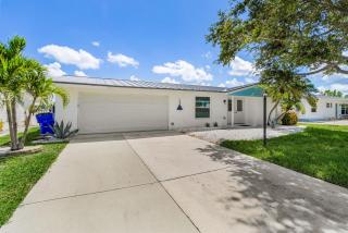 7 Dockside Dream- 3BR 3BA Pool Home with Water views! home - 2