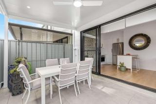 Townhouse in Marks Point - 2