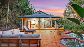 The Ferns Villa Serene Rainforest Retreat with Ocean Breezes - 2