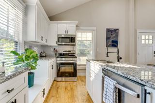 Walk to Beltline WFH-Friendly Hub with Yard! - 6