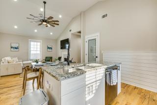 Walk to Beltline WFH-Friendly Hub with Yard! - 4