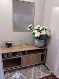 Comfy 3br/2ba steps away from Marian Day grounds - 2