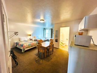 2 Compact Combined Family Studios - Lake City - 5