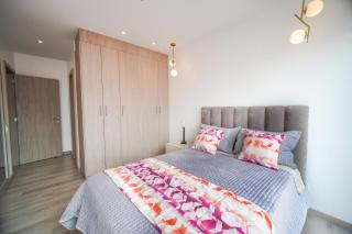 Apartamento moderno con balcón - 4