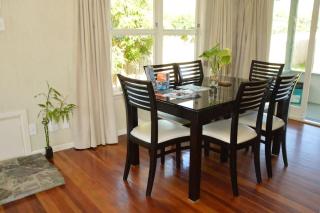 Happiness is Huia a block from the lake - 8