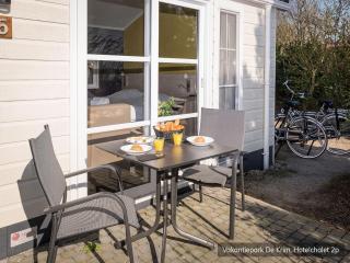 Texel Chalet w Hotel Comfort - 7