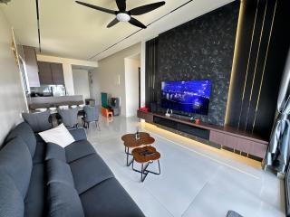 Danga Bay The Lexus Seaview 3BR 8Pax Balcony by Our Stay - 6