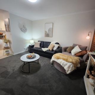 LBarza Private 1BR Serviced Apartment CBD - 3