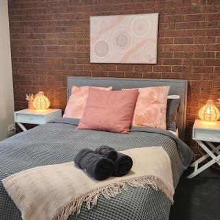 LBarza Private 1BR Serviced Apartment CBD - 2