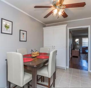 Cameron House-2 br apt 2 mins Park Plaza Mall-6 mins UALR-7 mins UAMS - 6