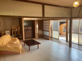 なるのいえ 港から徒歩1分 サウナと広々リビングの宿byしまいろ - 6