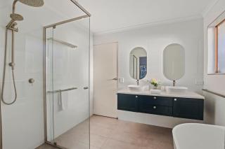 Russell Street 12, Shelly Beach - 6