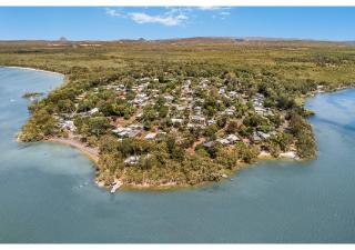Charming Lakeside Retreat - Cootharaba - 2