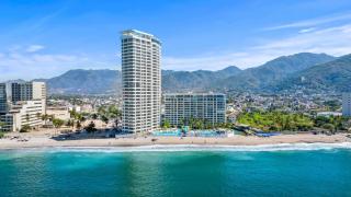 Beachfront, luxurious, with amazing view - Puerto Vallarta - 2