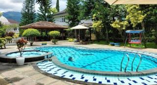 Rizen Premiere Hotel - Puncak - 8
