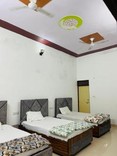 New Monty palace inn - 0