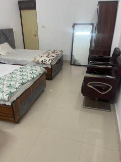 New Monty palace inn - 3