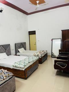 New Monty palace inn - 1