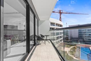 Beachfront and modern getaway - 6