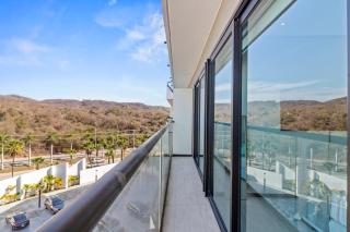 Beachfront and modern getaway - 2