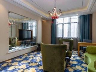 Ramada by Wyndham Taixing - - 1