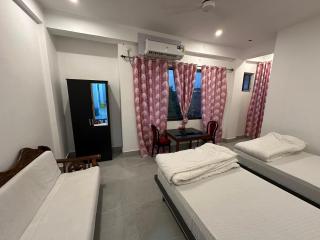 Hotel Nalanda Guest House - 5