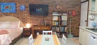 Ultima Thule Studio, South Durras - 4