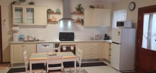 Ultima Thule Studio, South Durras - 9