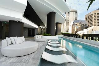 Modern -1 BR Stay in Queen's Wharf Walk to Casino - 0