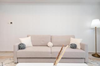 Majestic 2BR in Princess Tower - 9