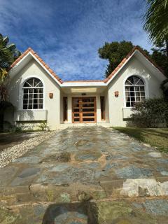 Spacious Three Bedroom Villa - 0