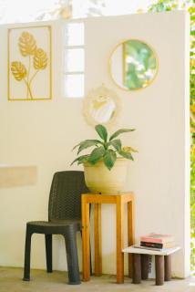 Yay Lodge SIARGAO, spacious room with AC & hot shower and fast Starlink Wifi - 3