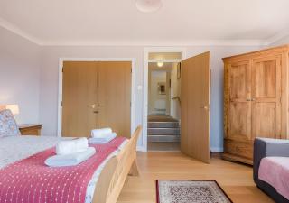 Beautiful 3 Bedroom Home in Worcestershire - 4