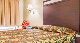 Rodeway Inn Mount Laurel Hwy 73 - 1